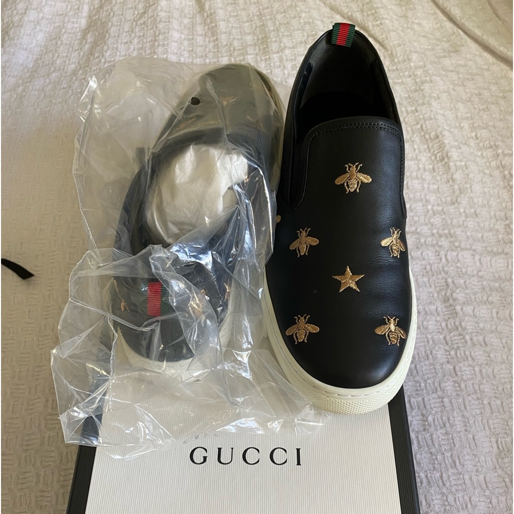 Authentic Gucci Slip on Bee Leather Men Sneakers US9.5
